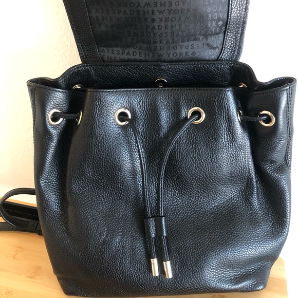 Kate Spade bag with gold hardware - Picture 2 of 11